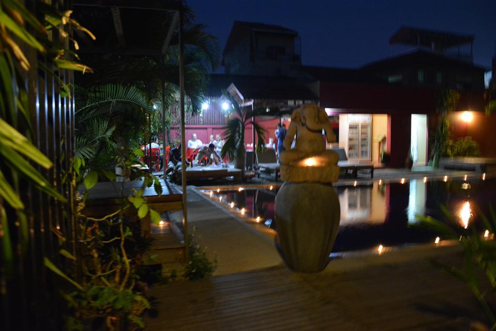 Mom's Guesthouse Siem Reap Extérieur photo