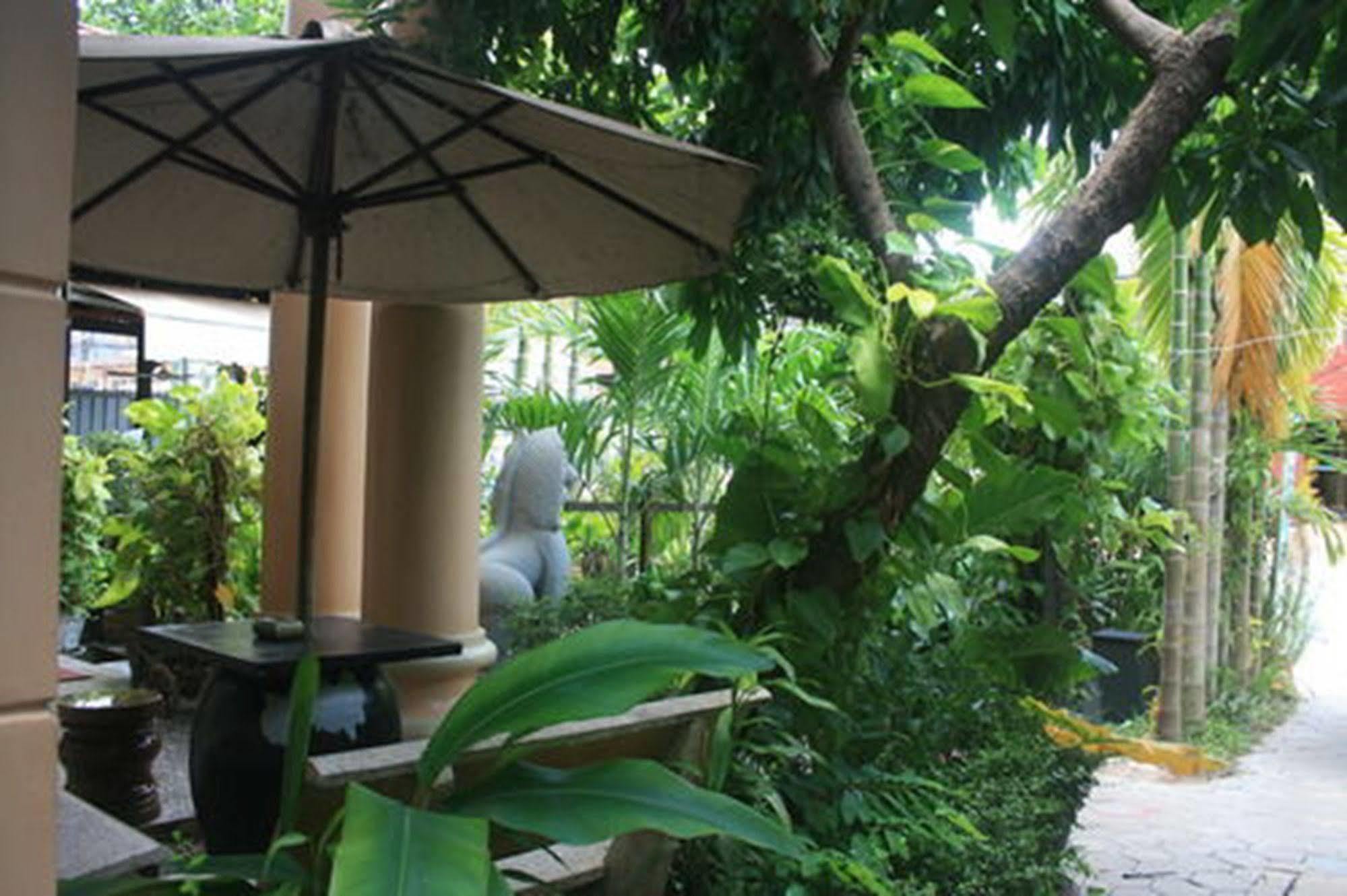Mom's Guesthouse Siem Reap Extérieur photo